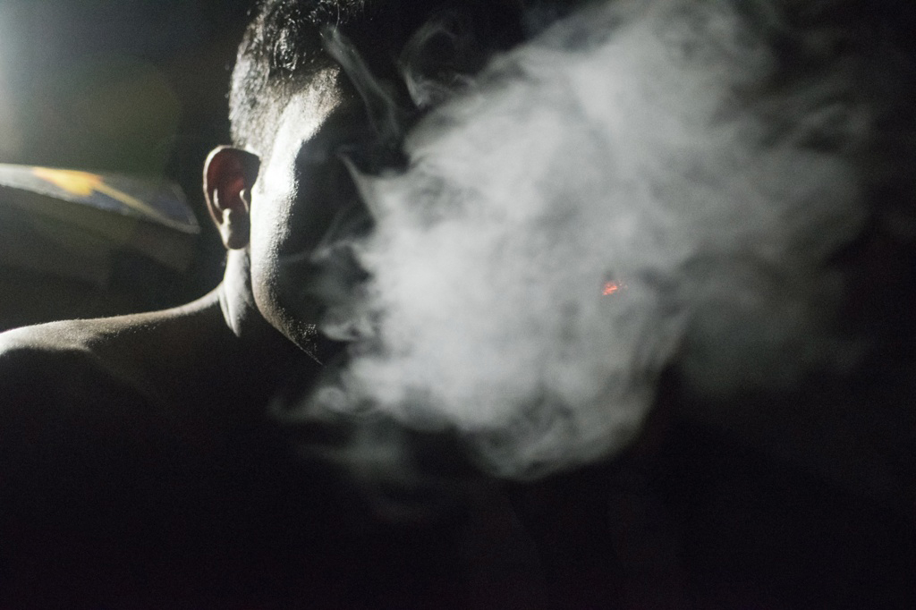 Tổng hợp 40+ hình ảnh khói thuốc đẹp nhất đa dạng sắc thái